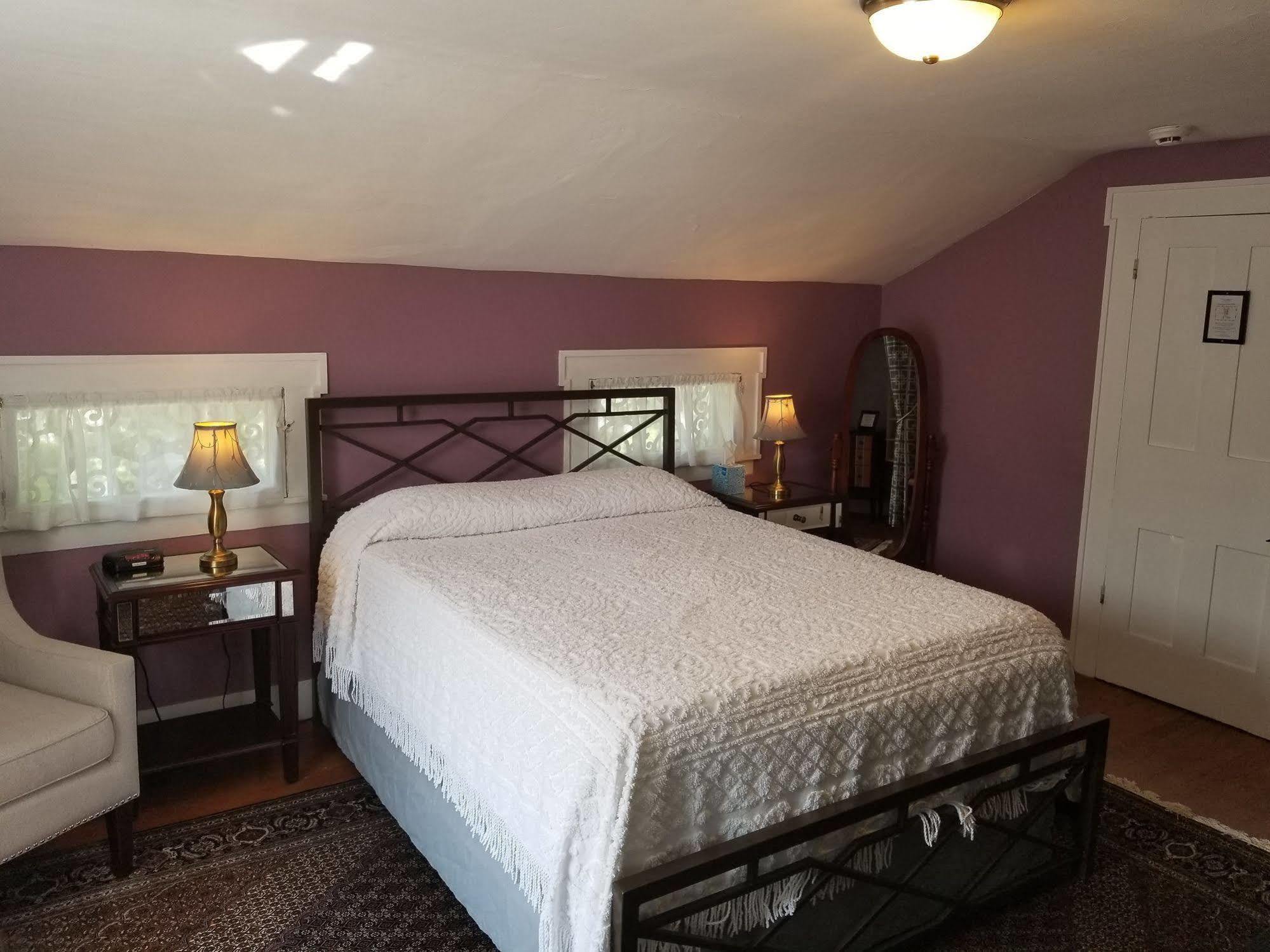 The Blackberry Inn Bed & Breakfast Watkins Glen Exterior foto